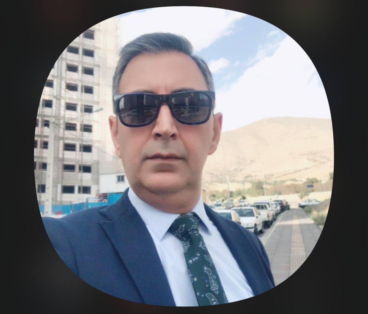 ساسان فروشنده لوازم لوکس و دکوری